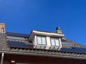 Dakkapel met zonnepanelen