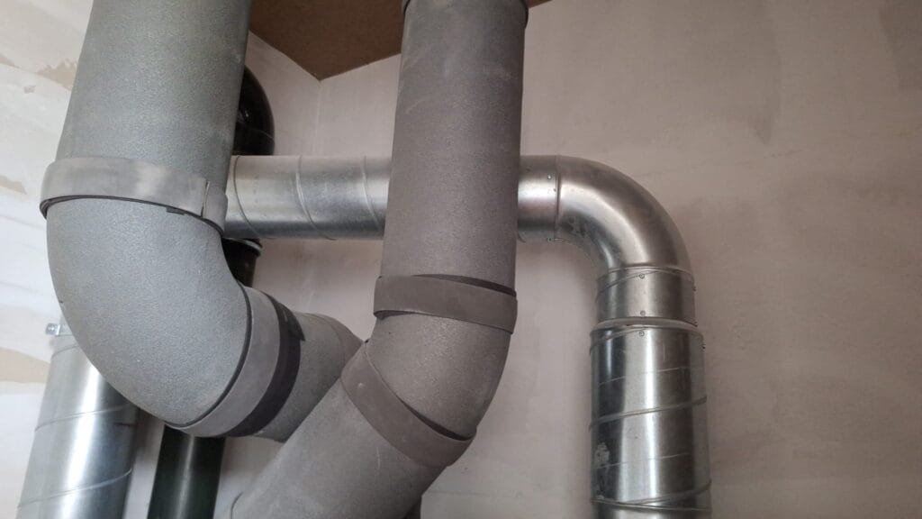 Warmtepomp installatie buizen hoog rendement