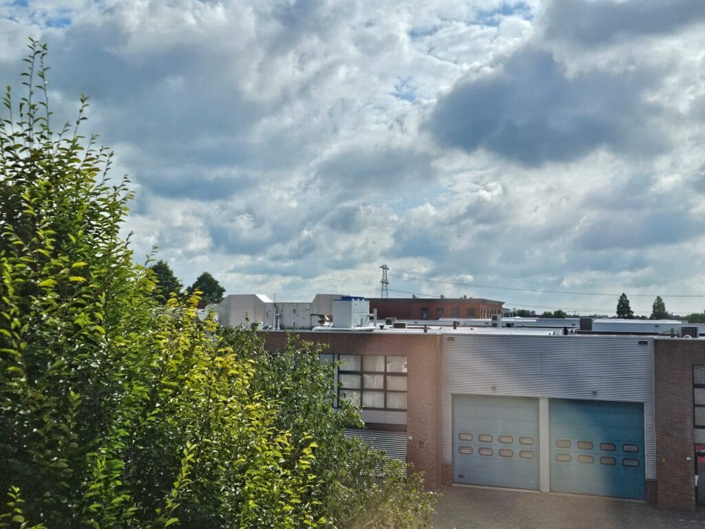 warmtepomp installatie op het dak