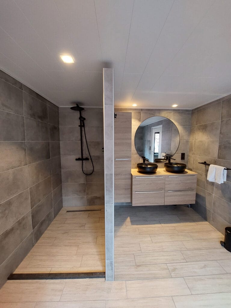 Badkamer ontwerpen en laten plaatsen Verbouw Gigant