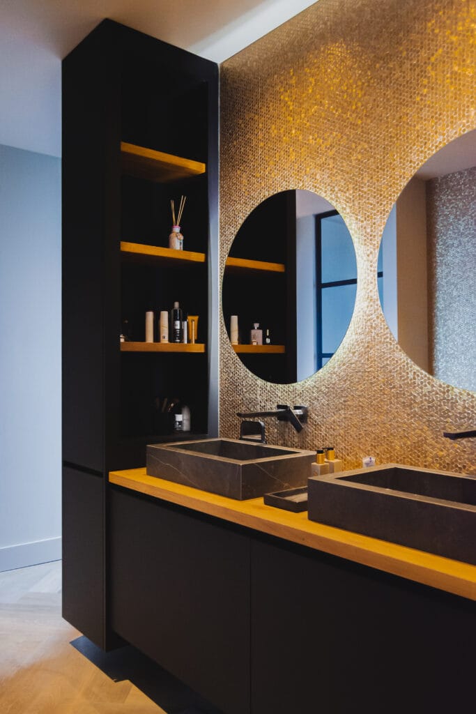 Luxe badkamer plaatsen