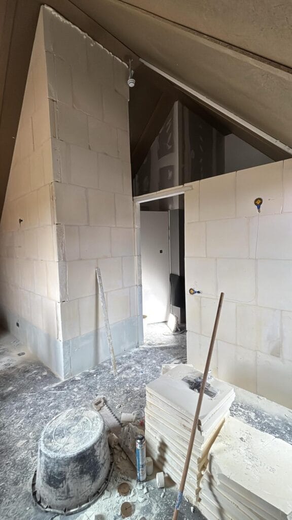 2 slaapkamers maken op zolder door tussenwand