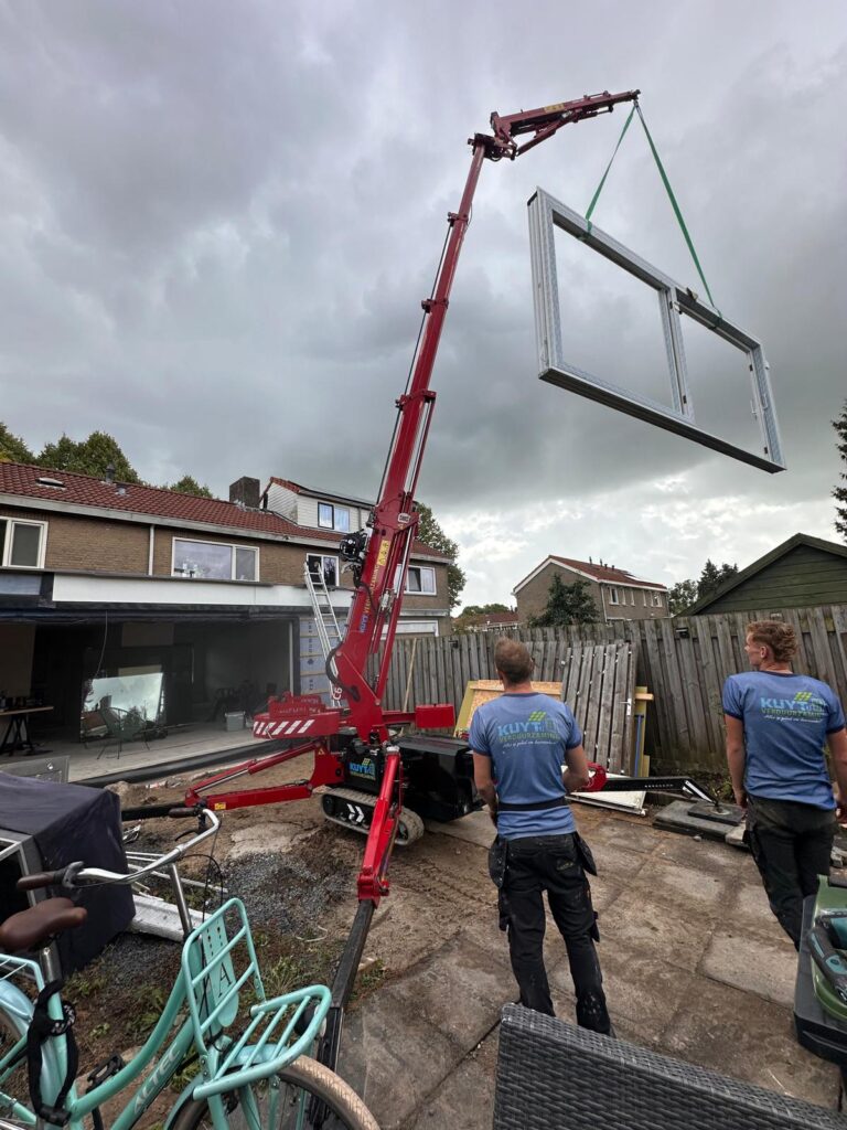 aanbouw tussenwoning schuifpui plaatsen