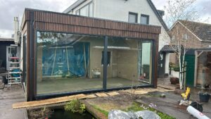 Aanbouw Nootdorp glazen wanden