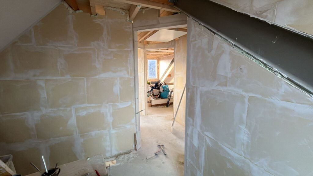 Extra kamer gemaakt op zolder Gorinchem door scheidingswanden toe te voegen