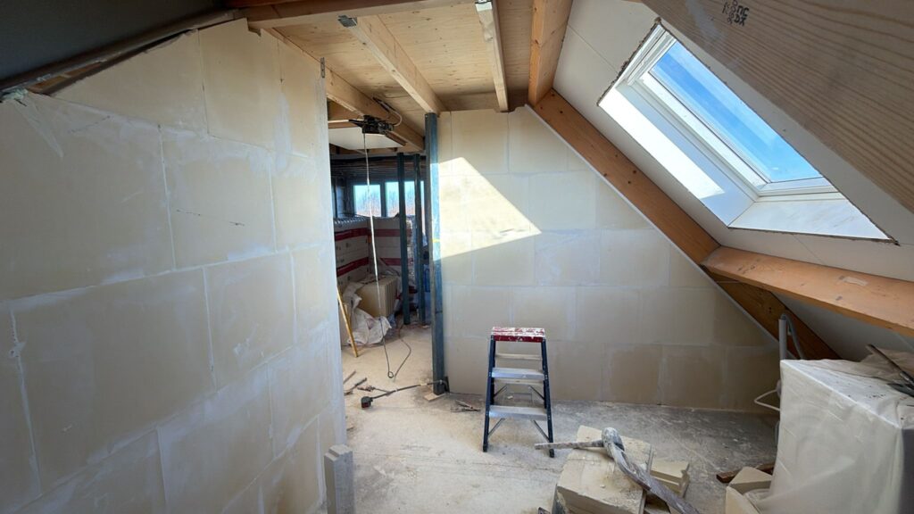 Tussenwanden geplaatst in dakkapel Gorinchem door Verbouw Gigant