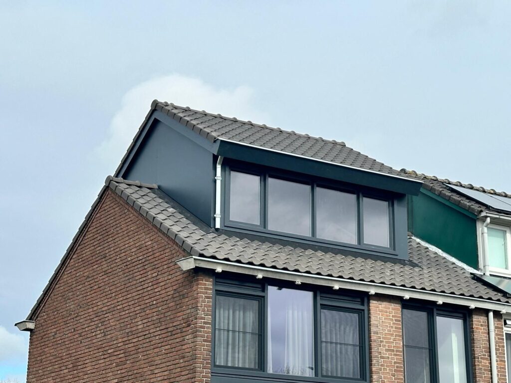 Dakkapel Almere geplaatst