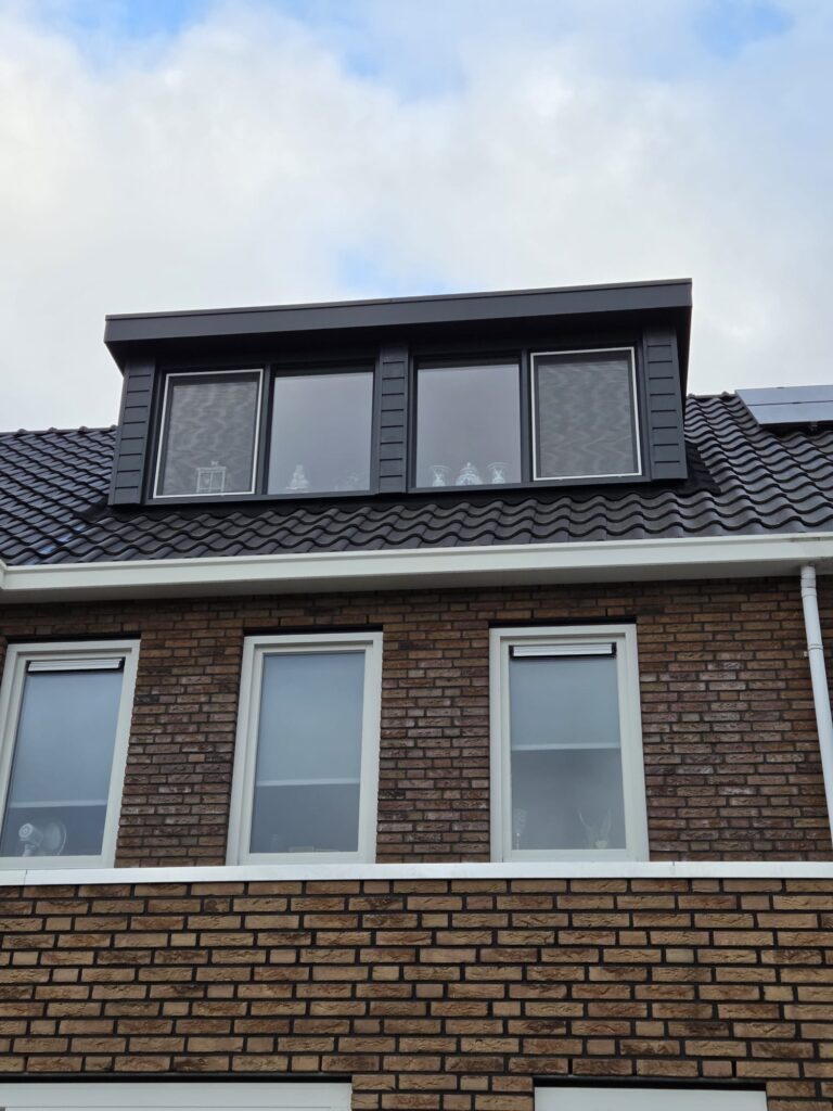 Kunststof dakkapel in Lelystad geplaatst