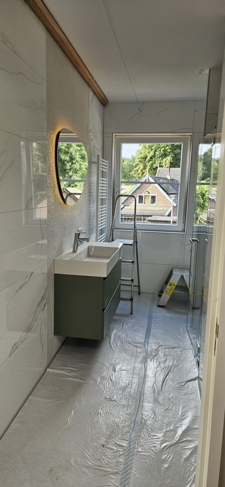 badkamer na afwerken spanplafond
