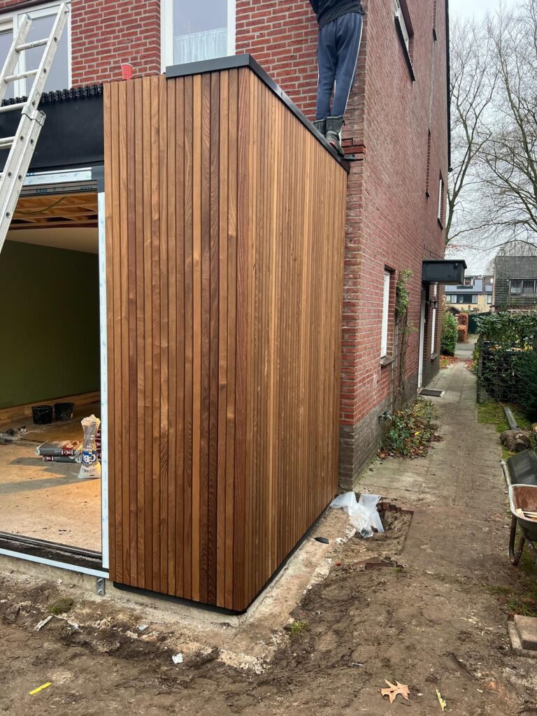 zijkant aanbouw Austerlitz tijdens de aanbouw